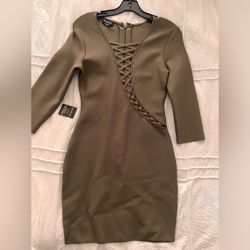 Dark green color. Never worn.